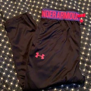 Youth Medium- loose fit capris